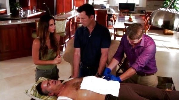 Michael Westen's Zipper Polo Shirt on Burn Notice