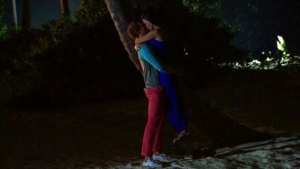 Nick's Chuck Taylor Sneakers on The Bachelorette 