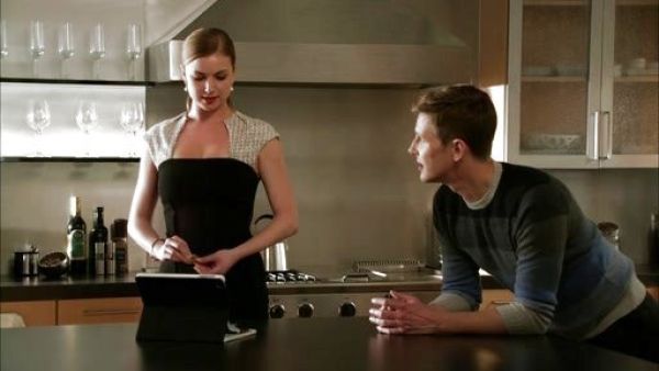 Nolan Ross's Multi Stripe Knit Sweater on Revenge