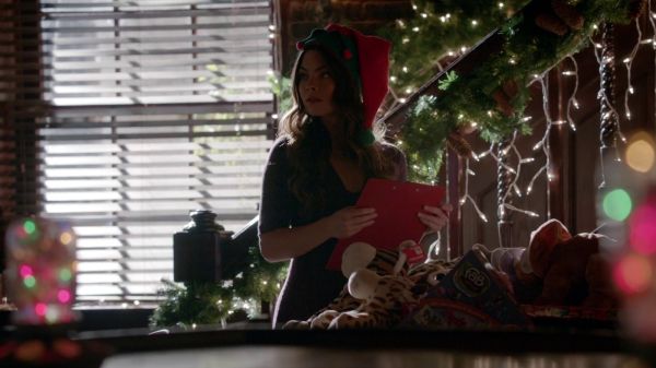 Nora Hildegard's Rib-Knit Deep-V Dress on The Vampire Diaries