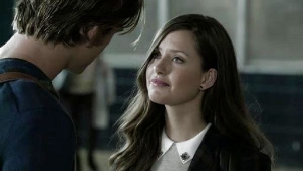 Olivia Matheson's Plaid Pleated A-Line Skirt on Ravenswood