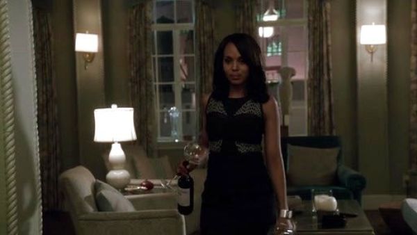 Olivia Pope's Bubble Jacquard Sheath Dress on Scandal