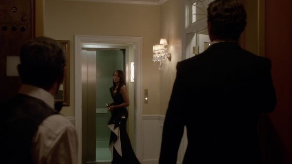 Olivia Pope's Fall 2015 Strapless Contrast Gown on Scandal