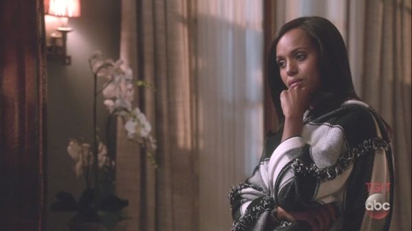 Olivia Pope's fringed checked cape on Scandal