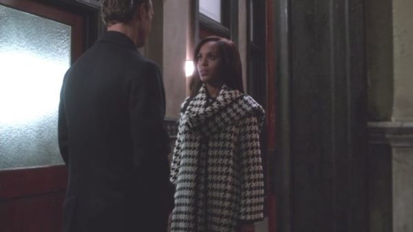 Olivia Pope's HOUNDSTOOTH WEAVE COAT on Scandal