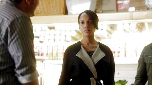 Olivia Pope's Patricia Floral-Print Silk Top on Scandal