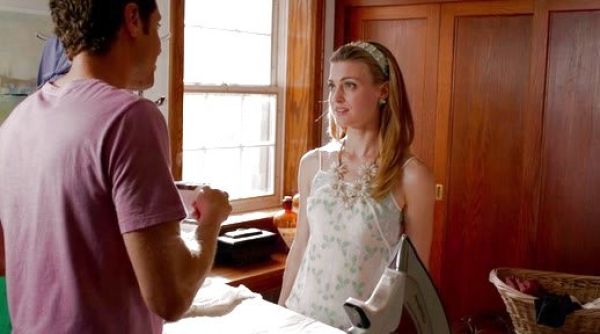 Paige Collins's Floral Navettes Necklace on Royal Pains