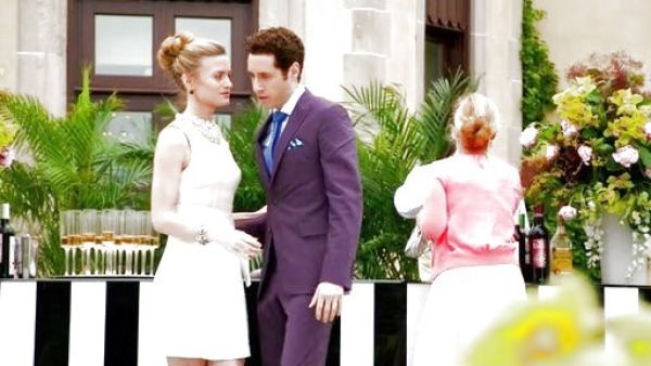 Paige Collins's Judo belt colourblock dress on Royal Pains