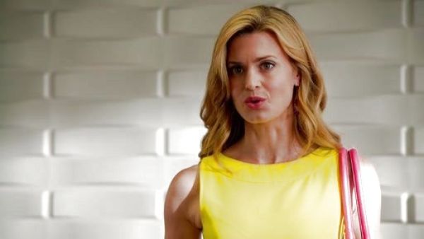 Paige Collins's Juletee Bow Detail Dress on Royal Pains