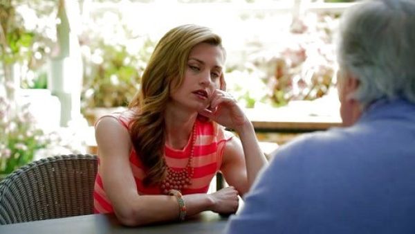 Paige Collins's Taiba Tulip Cap Sleeve Jumper on Royal Pains