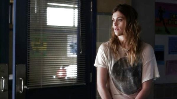 Paige's Blue Moon Shipwrecked Crew on Pretty Little Liars