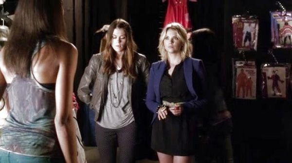 Paige's Dot Print Skinny Jeans on Pretty Little Liars