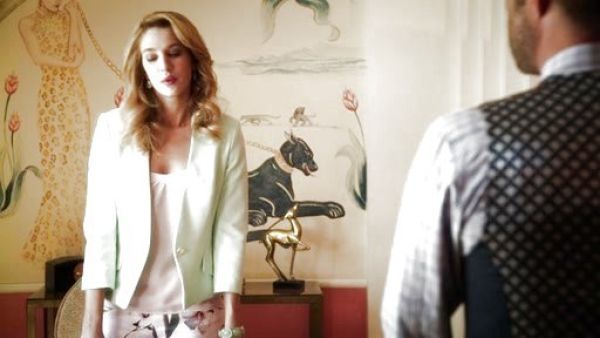 Petra Solano's Ellsie Curved Hem Jacket on Jane the Virgin