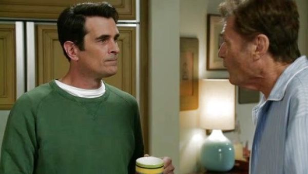Phil Dunphy's Green Pullover on Modern Family
