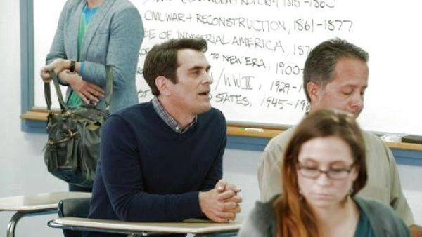 Phil Dunphy's V-neck Sweater on Modern Family