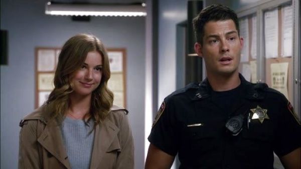 Trench coat worn by Emily Thorne in Revenge