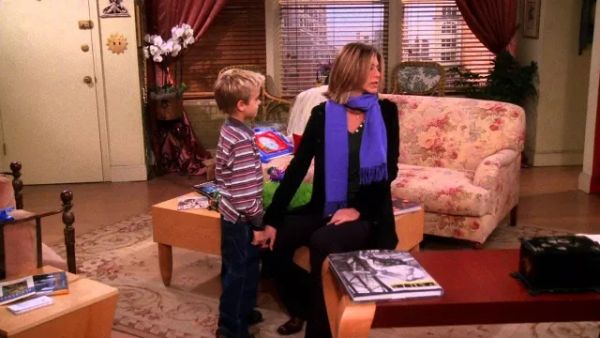 Rachel Green's Purple Scarf - Friends