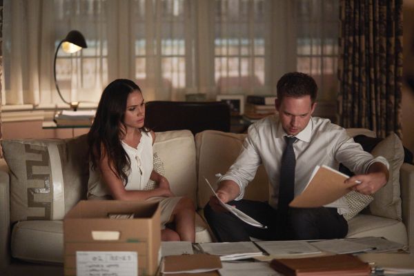 Rachel Zane's Dezzie Classic Georgette Blouse on Suits
