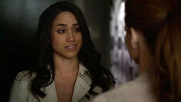 Rachel Zane's trench coat on Suits