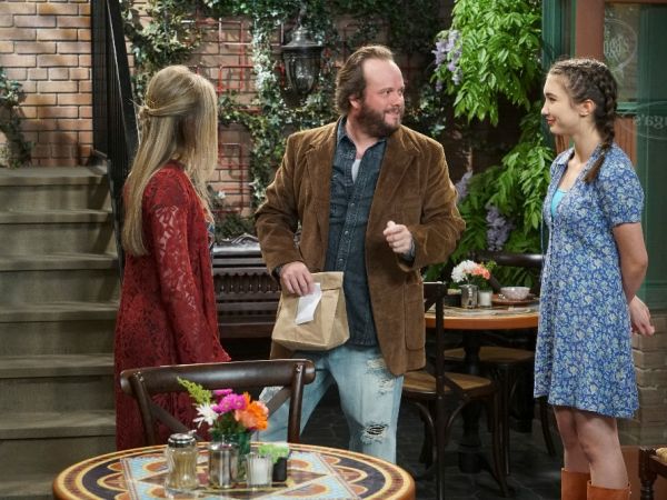 Riley Matthews' Blue Floral Dress on Girl Meets World