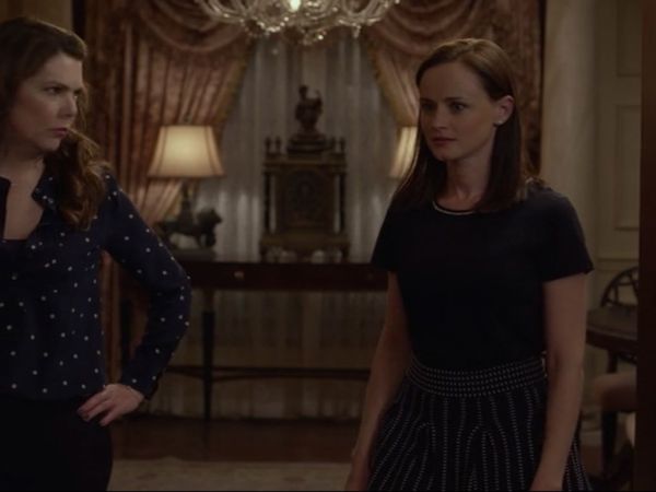 Rory Gilmore's Josette pleated stretch-knit mini skirt on Gilmore Girls