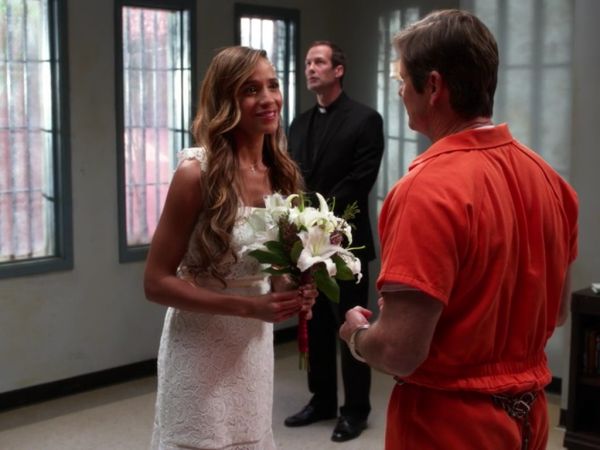 Rosie Falta's White Lace Wedding Dress on Devious Maids