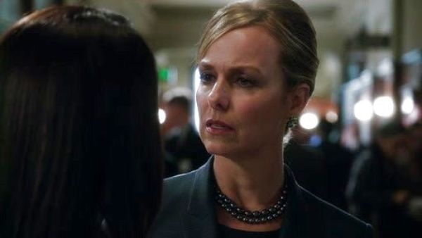 Sally Meyers's Saffiano Small Double-Zip Executive Tote Bag on Scandal