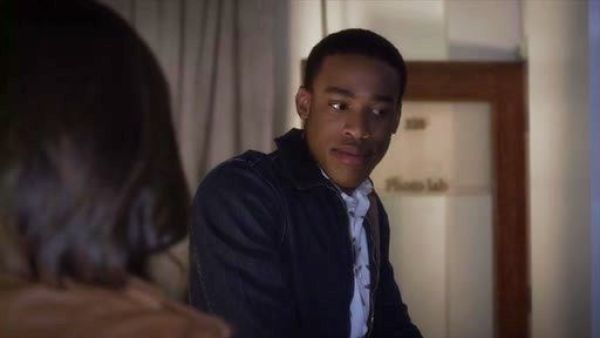 Sara Harvey's LTD BLUE DENIM HARRINGTON JACKET on Pretty Little Liars