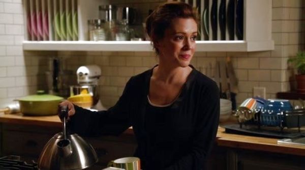 Savi Davis's satin black robe on Mistresses