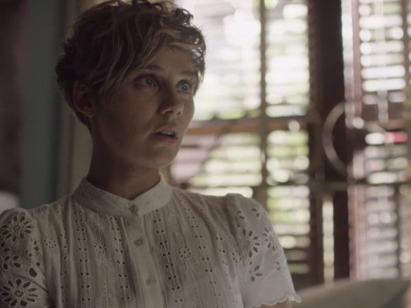 Scarlett O'connor's Cotton Eyelet Belted Shirtdress on Nashville