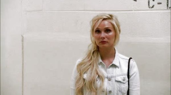 Scarlett O'connor's Washed Out Denim Jacket on Nashville