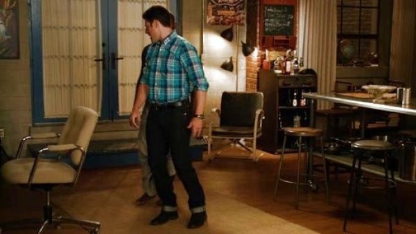 Schmidt 's Slimmy Slim-Straight Leg Jeans on New Girl