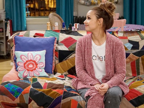 Sofia Rodriguez's Grateful Tank on Young & Hungry