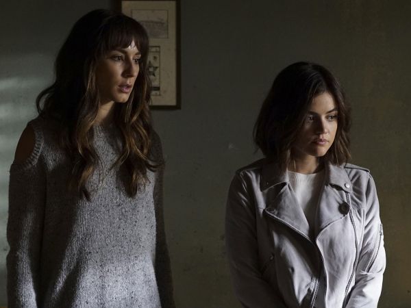 Spencer Hastings' Grey Open Shoulder Sweater on Pretty Little Liars