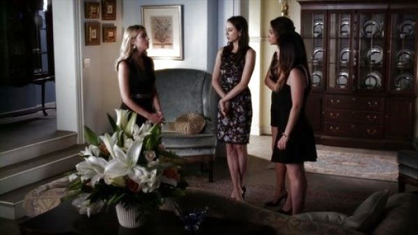 Spencer Hastings's Diane Dress on Pretty Little Liars