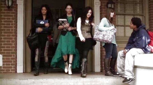 Spencer Hastings's Long Tiered Crochet Dress on Pretty Little Liars