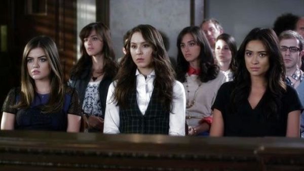 Spencer Hastings's Plaid-Front Vest on Pretty Little Liars