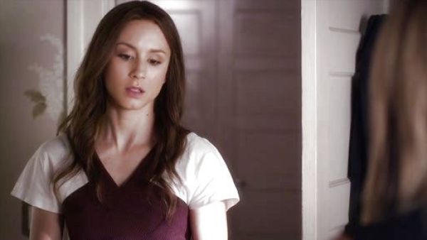 Spencer Hastings's Regal Contrast Sleeve Dress on Pretty Little Liars