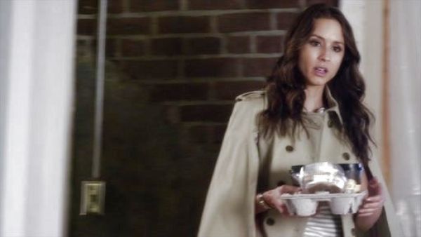 Spencer Hastings's Tailored Cape Trench on Pretty Little Liars