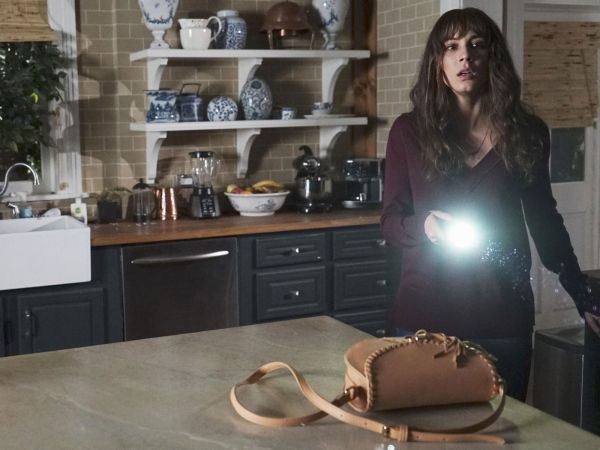 Spencer Hastings's Tassel Flap Crossbody Bag on Pretty Little Liars