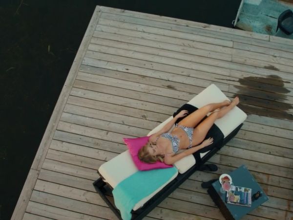 Tiffany's Gingham Floral Bikini on Unreal