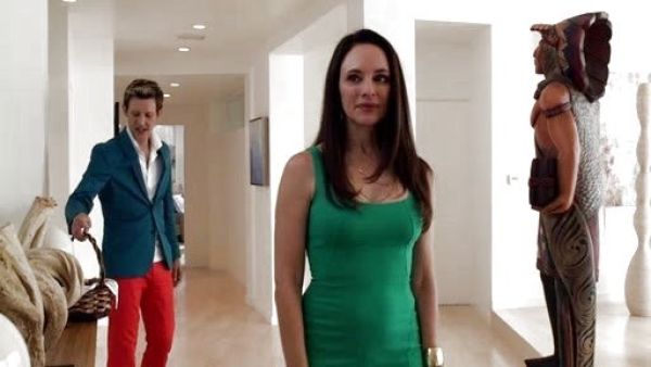 Victoria Grayson's BB Leather Point Toe Pumps on Revenge