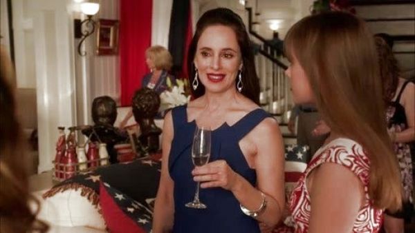 Victoria Grayson's Blue Bronte Stretch Dress on Revenge