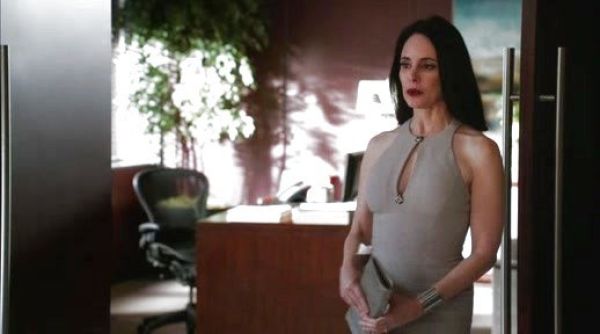 Victoria Grayson's ultra wide cuff in sterling silver on Revenge