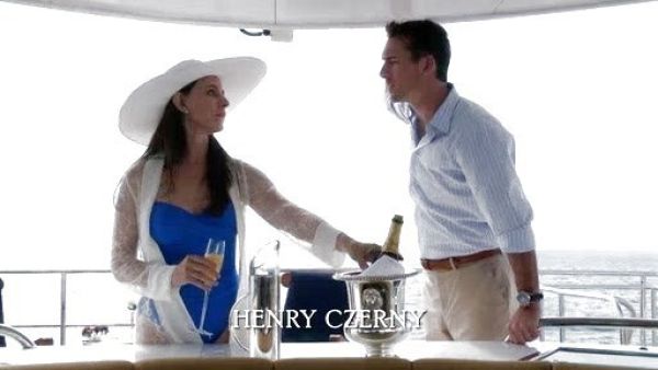 Victoria Grayson's Sweetheart Ruched One Piece Swimsuit on Revenge