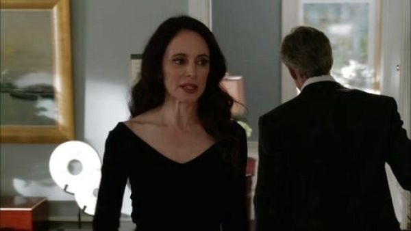 Victoria Grayson's Wool Knit-Top in Black on Revenge