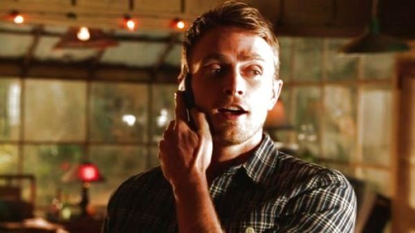 Wade Kinsella's Navy Long Sleeve Check Shirt on Hart of Dixie