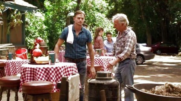 Wanda Lewis's Belther 608K Slim Tapered Fit Mid Distress Jeans on Hart of Dixie