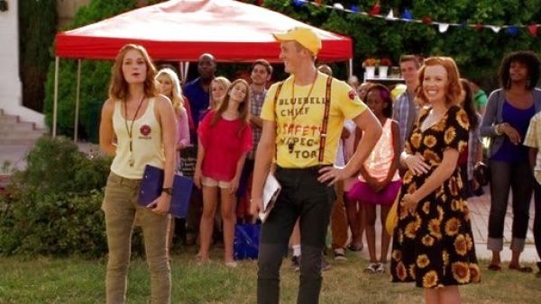 Wanda Lewis's Maternity Skater Dress In Sunflower Print on Hart of Dixie