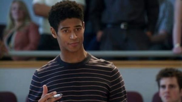 Wes Gibbins's Laine Sweater in New Sovereign Wool on How to Get Away With Murder